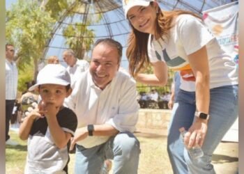 Celebran a lo grande Toño Astiazarán y Patty Rubial a niñez en el Chiquifest