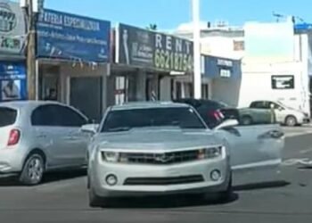 Choque en la colonia San Benito deja sólo daños materiales