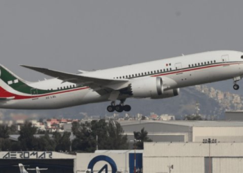 El ahora exavión presidencial deja México rumbo a Tayikistán