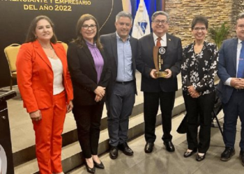 Fundación Esposos Rodríguez recibe el premio “Labor Social 2022”