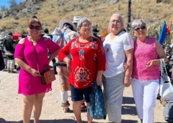 Familia de Coahuila se maravilla con ramada de fariseos