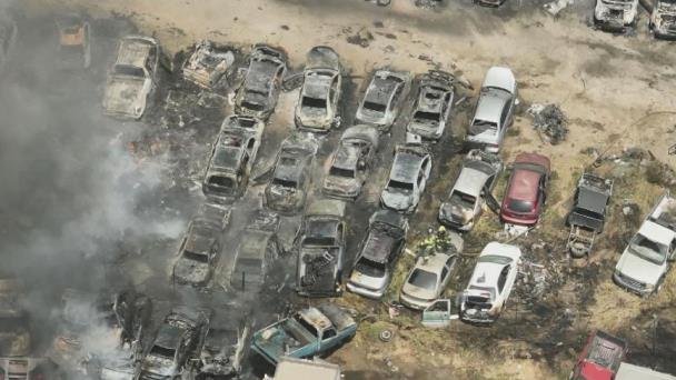 Fuego consume tres yunkes en la salida norte de Hermosillo Fuego consume tres yunkes en la salida norte de Hermosillo
