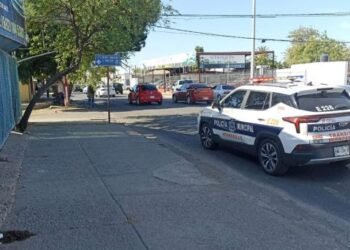 Motociclista es embestido por auto en la colonia Balderrama