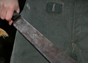 Hermosillo: Arrestan a hombre con machete en colonia Palo Verde