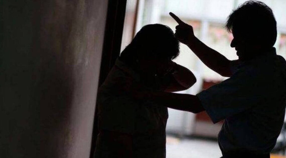 Arrestan a hombre por amenazar a su madre en colonia Valle del Marqués: Hermosillo Arrestan a hombre por amenazar a su madre en colonia Valle del Marqués: Hermosillo