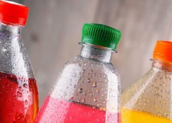 ¿Consumes alguno? Profeco revela lista de refrescos con menos y más azúcar