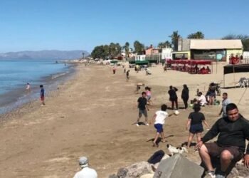 Falla eléctrica en equipo de bombeo deja a Bahía de Kino sin agua potable