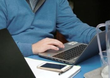 Tres principales retos al emprender un negocio y cómo superarlos