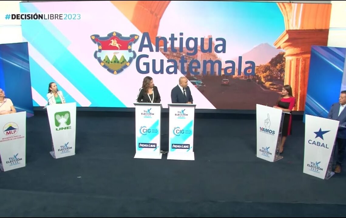 FORO CON CANDIDATOS A LA ALCALDÍA DE ANTIGUA GUATEMALA