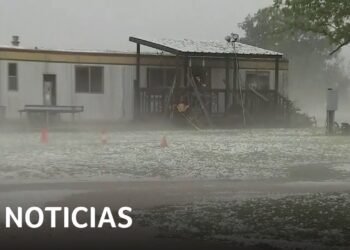 Las noticias de la mañana, jueves 27 de abril de 2023 | Noticias Telemundo