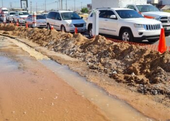 Reparación de fuga deja sin agua a varias colonias del Norponiente de Hermosillo 