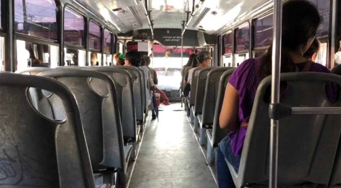 Hermosillo: ¡Por mano larga! Un hombre fue detenido por intentar tocar a mujer en un camión Hermosillo: ¡Por mano larga! Un hombre fue detenido por intentar tocar a mujer en un camión