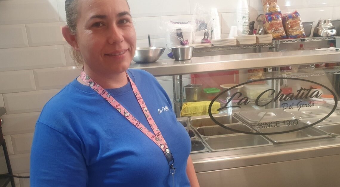 Los tacos de “La Chatita del Gordo” se mantienen a flote en el Mercado Municipal de Hermosillo Los tacos de “La Chatita del Gordo” se mantienen a flote en el Mercado Municipal de Hermosillo
