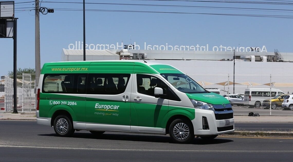 Taxis del aeropuerto de Hermosillo pagan caras las concesiones