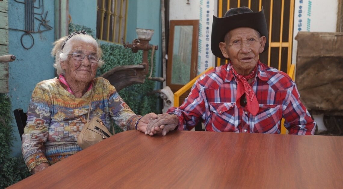 Boda del año en San Pedro de la Cueva: A tan solo unas horas de darse el sí, todo el pueblo anda ¡en Revolución! Boda del año en San Pedro de la Cueva: A tan solo unas horas de darse el sí, todo el pueblo anda ¡en Revolución!