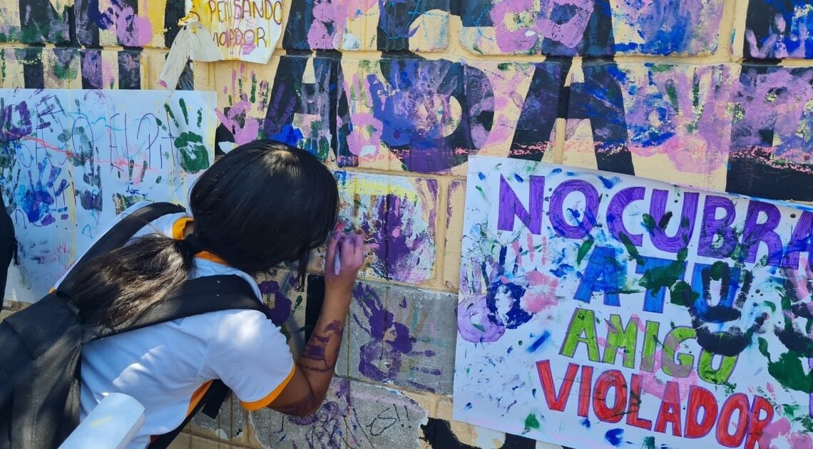 Hermosillo: Protestan por presunto acoso mamás y estudiantes de Secundaria #11