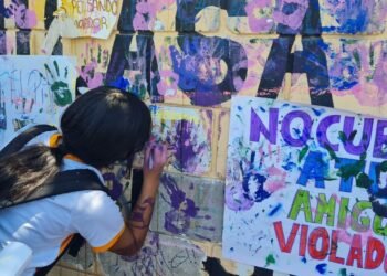 Hermosillo: Protestan por presunto acoso mamás y estudiantes de Secundaria #11