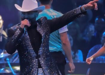 Pancho Barraza “El poeta del amor” volvió a Hermosillo y se presentó con gran éxito en la ExpoGan 2023 