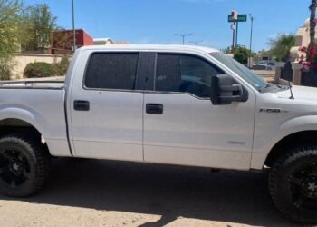 Hallan vehículo robado en fraccionamiento Puerta Real de Hermosillo