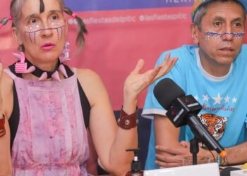 Aterciopelados se hace maquillaje facial Seri para las Fiestas del Pitic