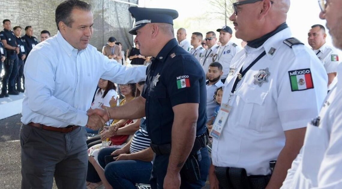 Recibe Antonio Astiazarán a 40 nuevos agentes