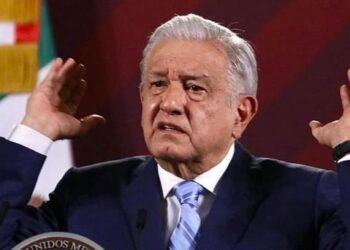 “Es prepotente y está en decadencia”: AMLO arremete contra YouTube