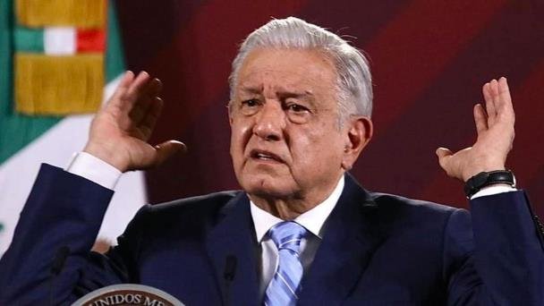 “Es prepotente y está en decadencia”: AMLO arremete contra YouTube “Es prepotente y está en decadencia”: AMLO arremete contra YouTube
