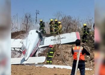 Avioneta se desploma en Puebla: deja dos heridos
