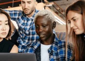 ¿Por qué la Gen Z cambia tanto de trabajo? Estas son las estadísticas