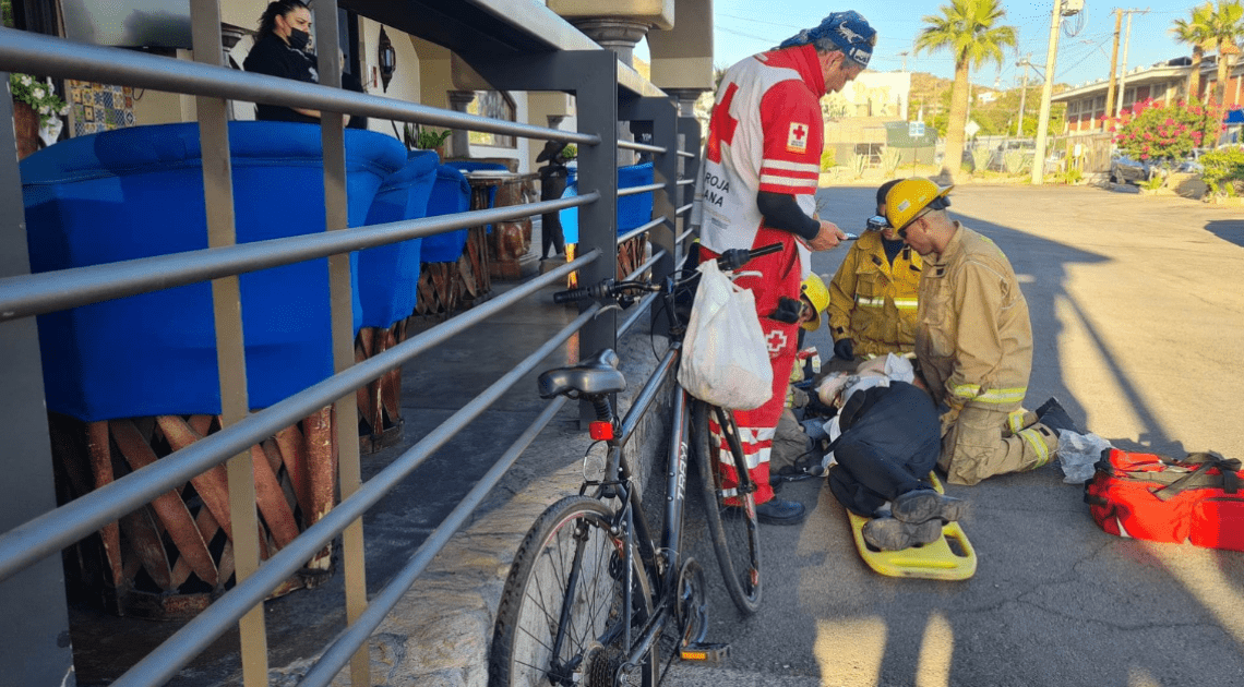Adulto mayor sufre accidente en bicicleta tras choque con camión del transporte urbano Adulto mayor sufre accidente en bicicleta tras choque con camión del transporte urbano