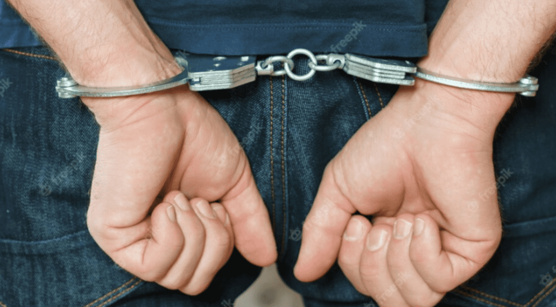 Detenido individuo por portar arma prohibida en la colonia El Chaparral Detenido individuo por portar arma prohibida en la colonia El Chaparral