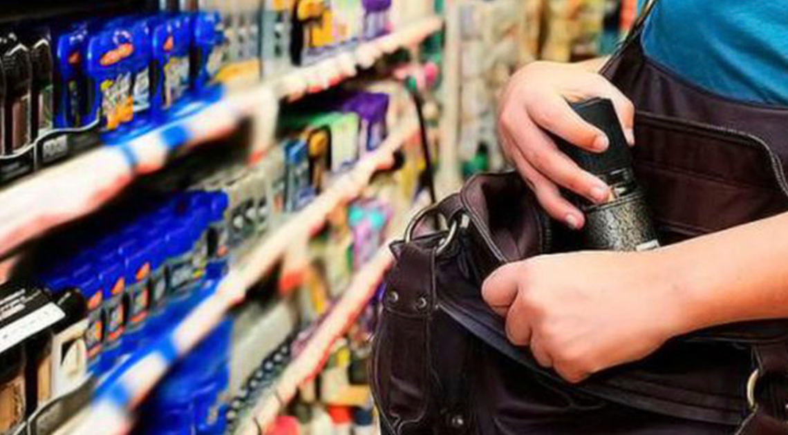 Arrestan a mujer robando en tienda comercial de Proyecto Río Sonora