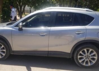 Hermosillo: Capturan a tres personas en vehículo robado tras persecución