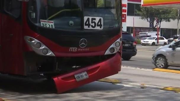 Muere mujer atropellada por metrobús en alcaldía Cuauhtémoc en la CDMX Muere mujer atropellada por metrobús en alcaldía Cuauhtémoc en la CDMX