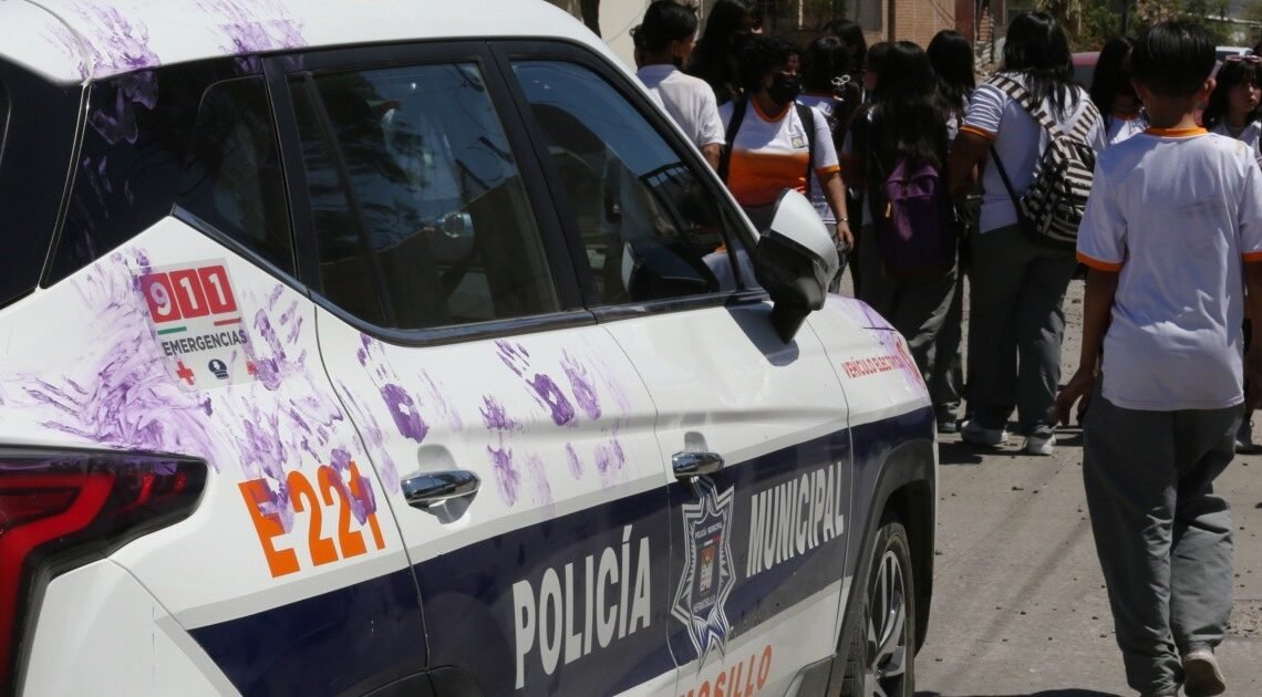Arrestan a maestro acusado de acosar a alumnas de la secundaria 11 de Hermosillo Arrestan a maestro acusado de acosar a alumnas de la secundaria 11 de Hermosillo