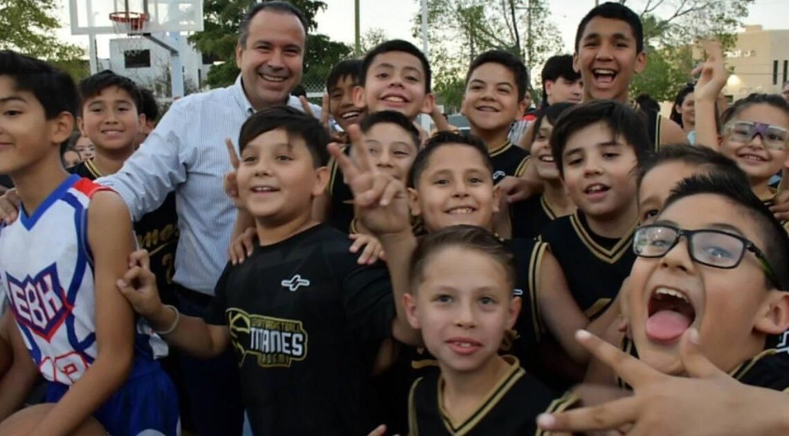 Premia alcalde de Hermosillo a deportistas infantiles y juveniles Premia alcalde de Hermosillo a deportistas infantiles y juveniles
