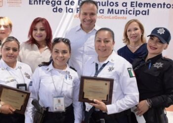 Premia alcalde de Hermosillo a policías destacados en su servicio