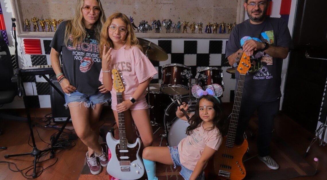 Hermosillo: Radio Nube es un grupo integrado por una familia que ama la música
