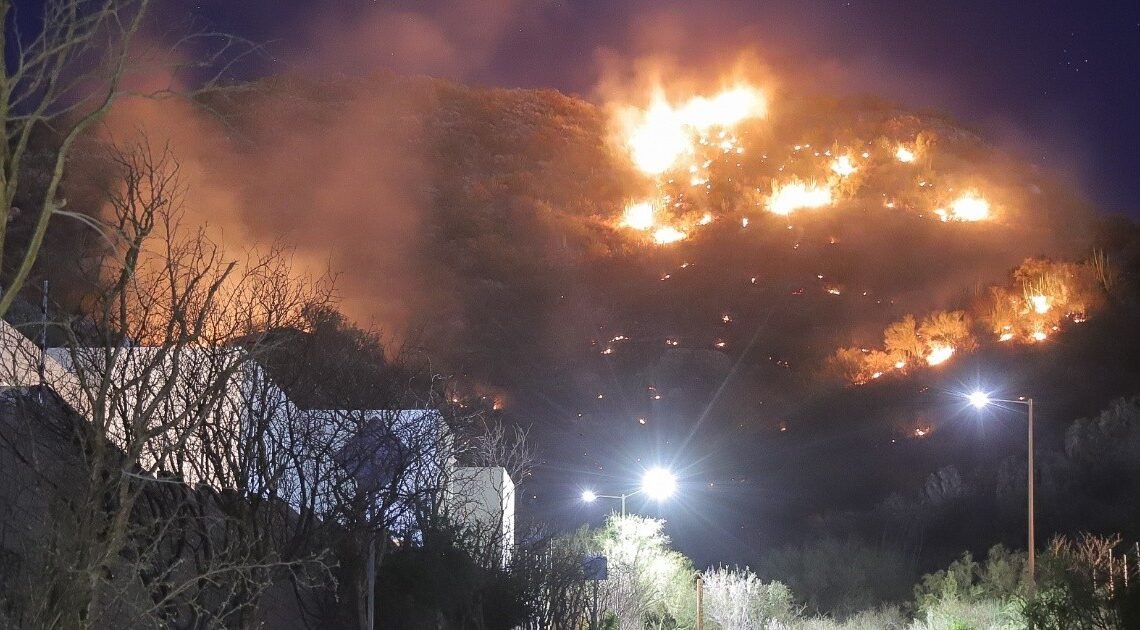 Hermosillo: Piden investigar quién es el incendiario del Cerro Johnson