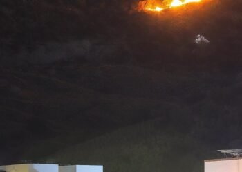 Se extingue un incendio y surge otro en Hermosillo
