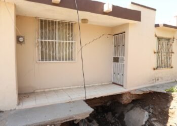 Hermosillo: Por el riesgo tres familias dejan sus casas en la Sahuaro Indeco