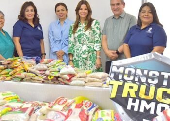Entrega Patty Ruibal primeras 4.5 toneladas de alimento recolectadas del programa de DIF Hermosillo “Hay otras maneras de ayudar”