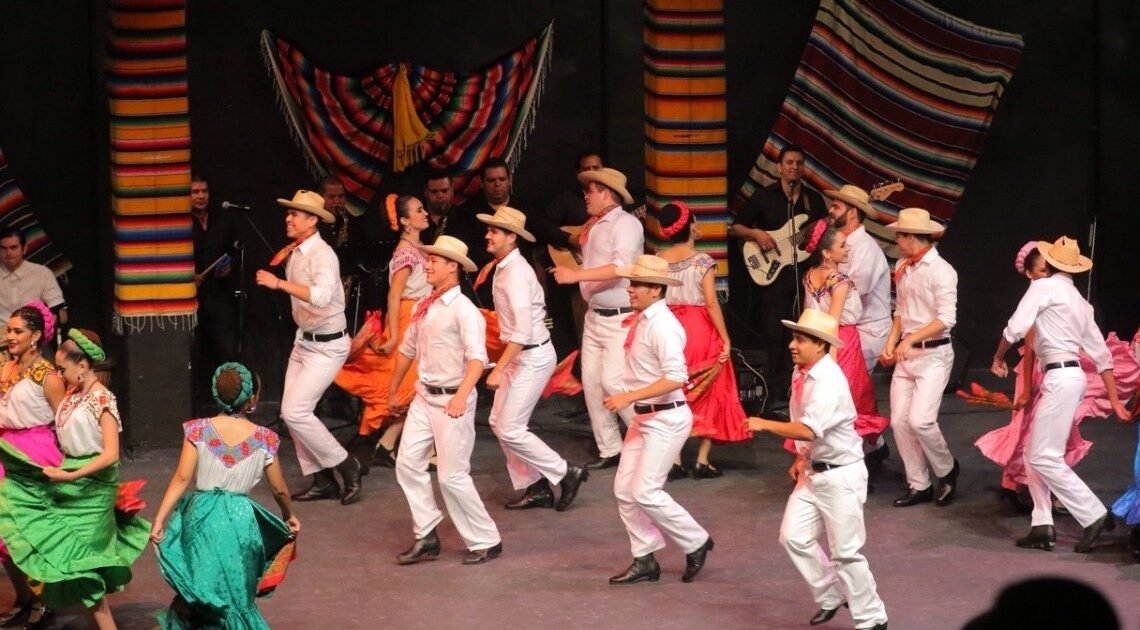 Grupo de danza Tradición Mestiza presentará en el teatro Emiliana de Zubeldía su función de fin de cursos