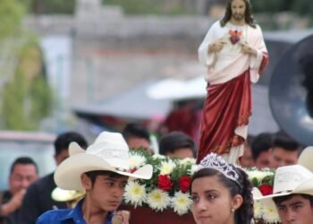 Dan inicio a Fiestas Patronales del Sagrado Corazón de Jesús en Hermosillo