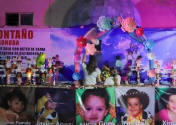 Padres de la Guardería ABC realizan ceremonia de vigilia