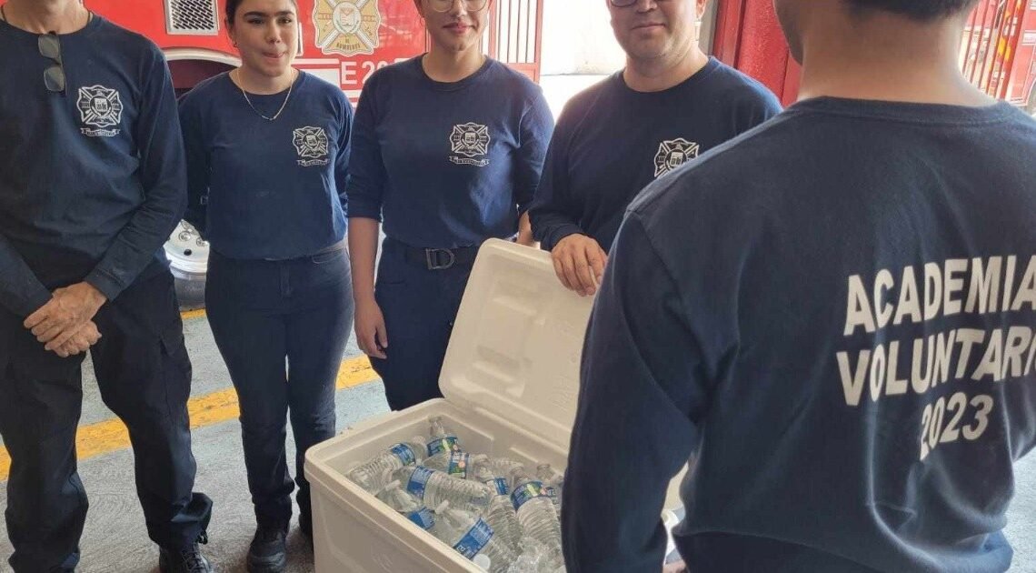Calor en Hermosillo: Bomberos se preparan y activan puntos de hidratación en las estaciones