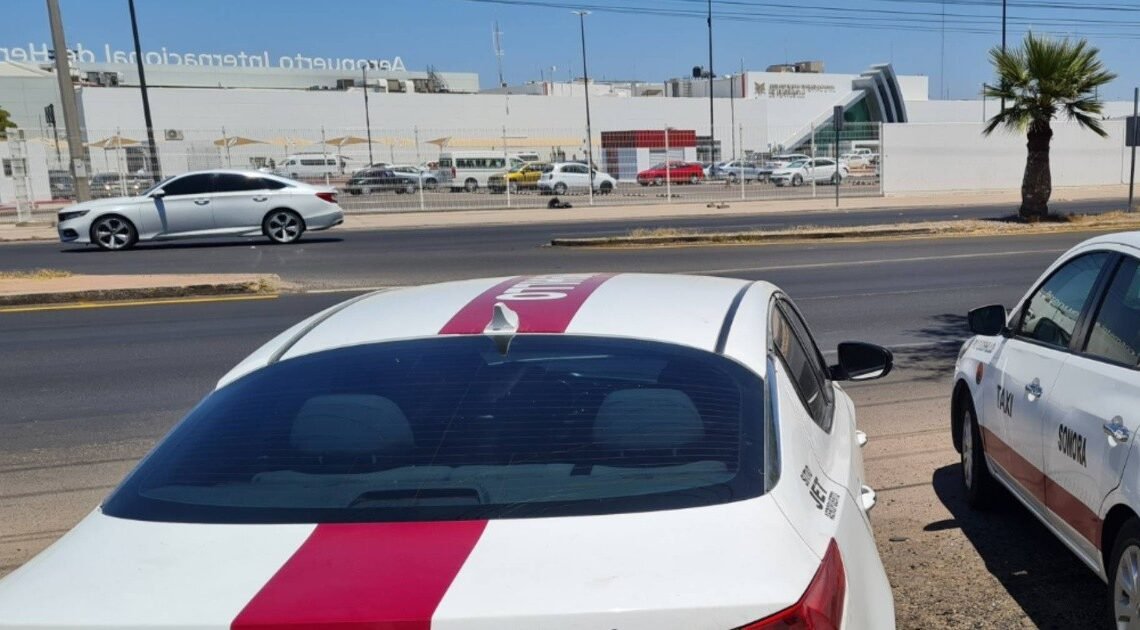 Busca estado convenio con concesionarios de taxis del Aeropuerto para que ingresen transportes por aplicación