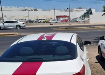 Busca estado convenio con concesionarios de taxis del Aeropuerto para que ingresen transportes por aplicación