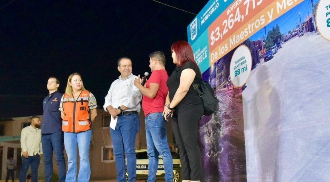 Entrega alcalde rehabilitación de crucero en la Nuevo Sahuaro Entrega alcalde rehabilitación de crucero en la Nuevo Sahuaro
