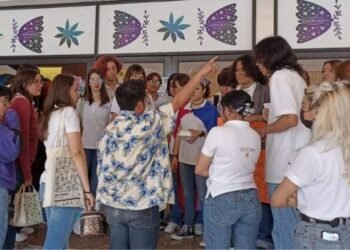 Estudiantes exigen salida de directora del Cedart en Hermosillo